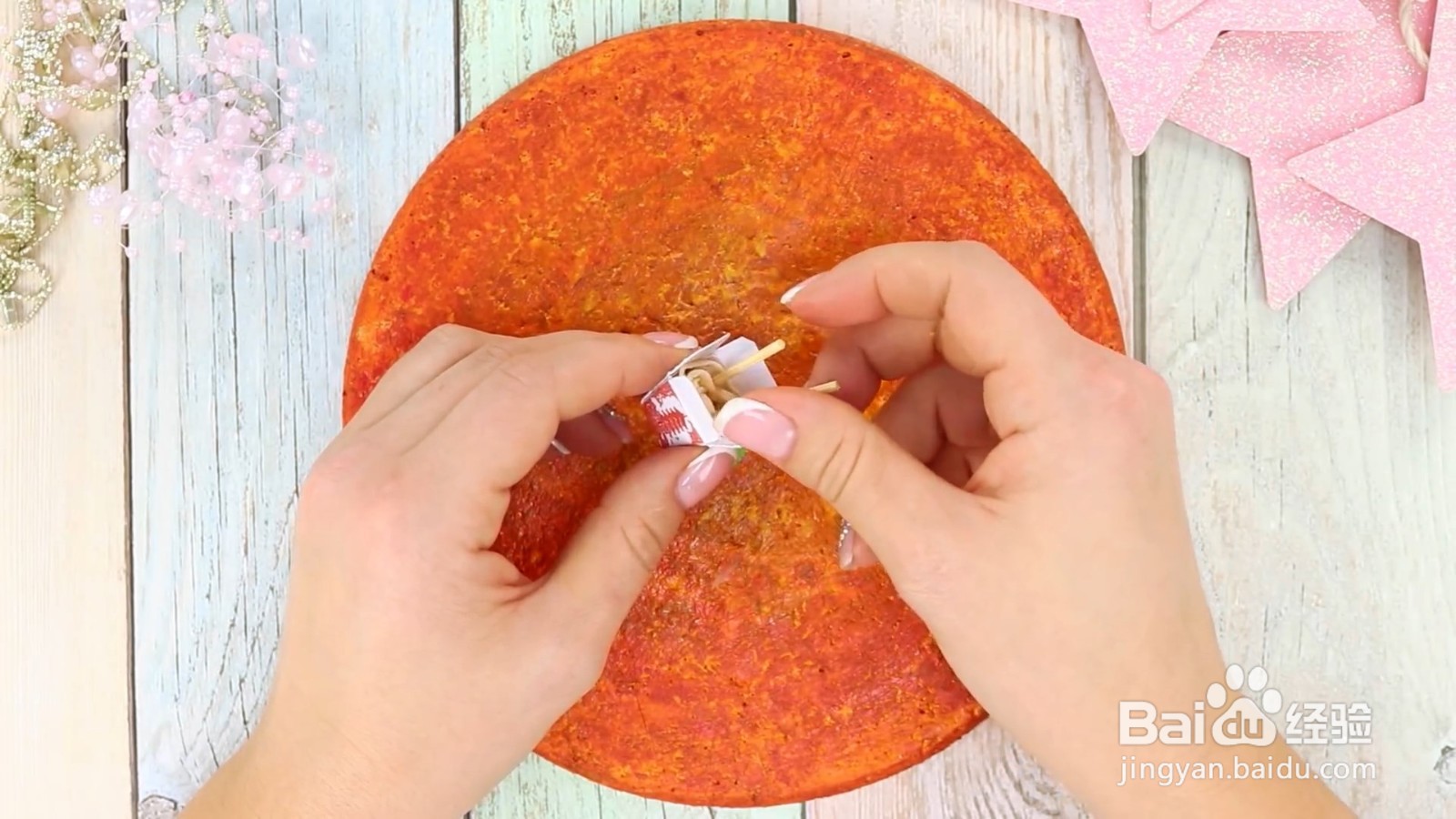 怎么给芭比娃娃制作玩具拉面