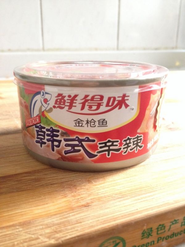 辣味蒜香吞拿鱼面