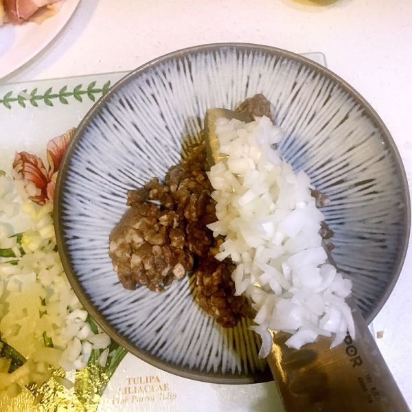 美式芥末芝士煎牛肉饼