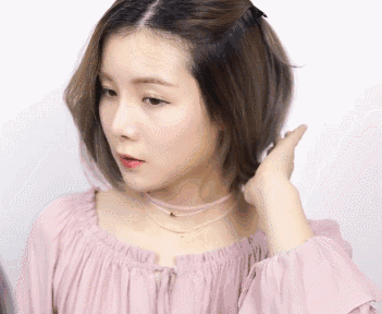 外翘短发怎么弄好看