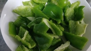 食补养生酱香蛋炒青椒的做法