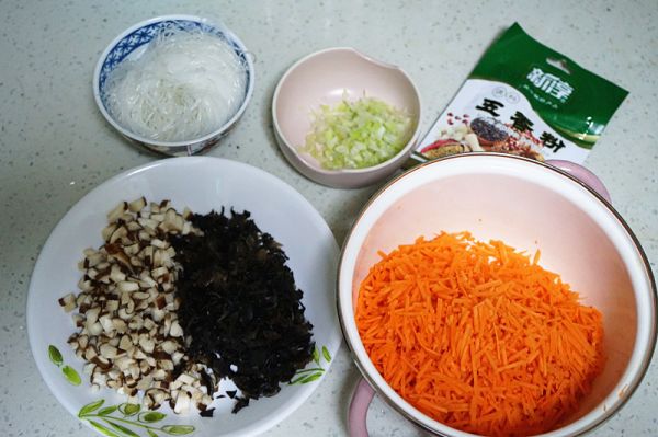 胡萝卜馅素包子