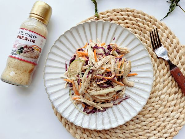 焙煎芝麻鸡肉沙拉