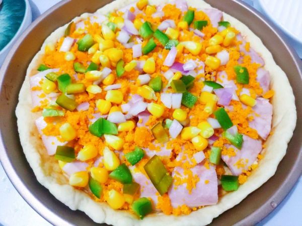 咸蛋黄培根披萨