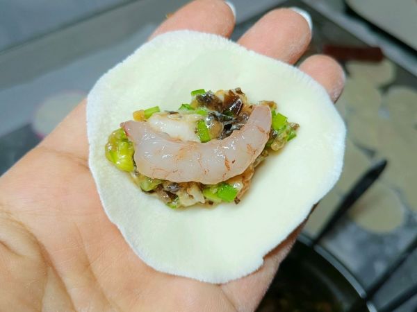 韭苔虾仁三鲜水饺