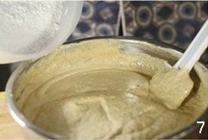 怎样在家自制美味的重油香蕉蛋糕