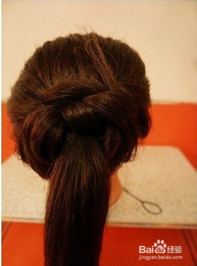 教你三分钟打造优雅盘发