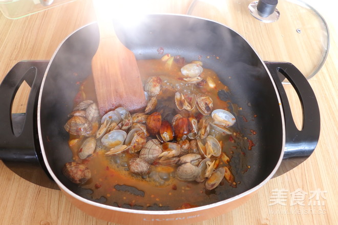 辣烧花蛤的做法