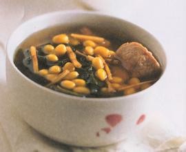 婴儿过敏性鼻炎吃什么好?