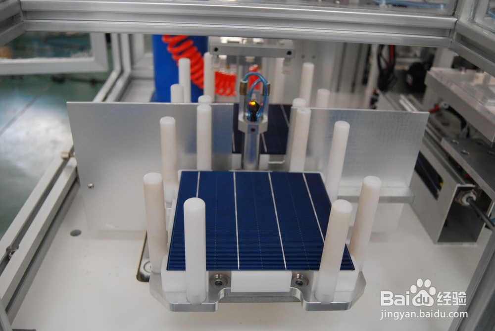 全自动太阳能电池片串焊排版一体机工艺流程图