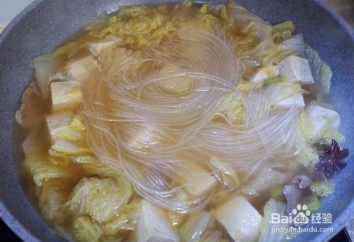 五花肉炖白菜冻豆腐怎么做好吃？