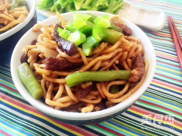 蒜蓉豆角牛肉焖面