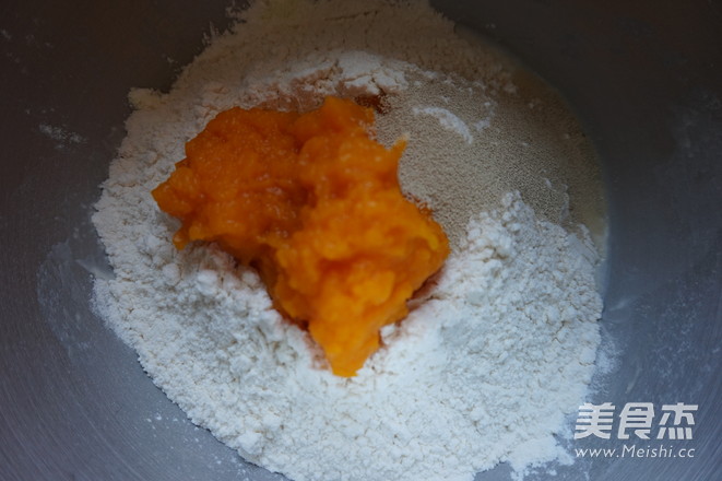 南瓜餐包的做法