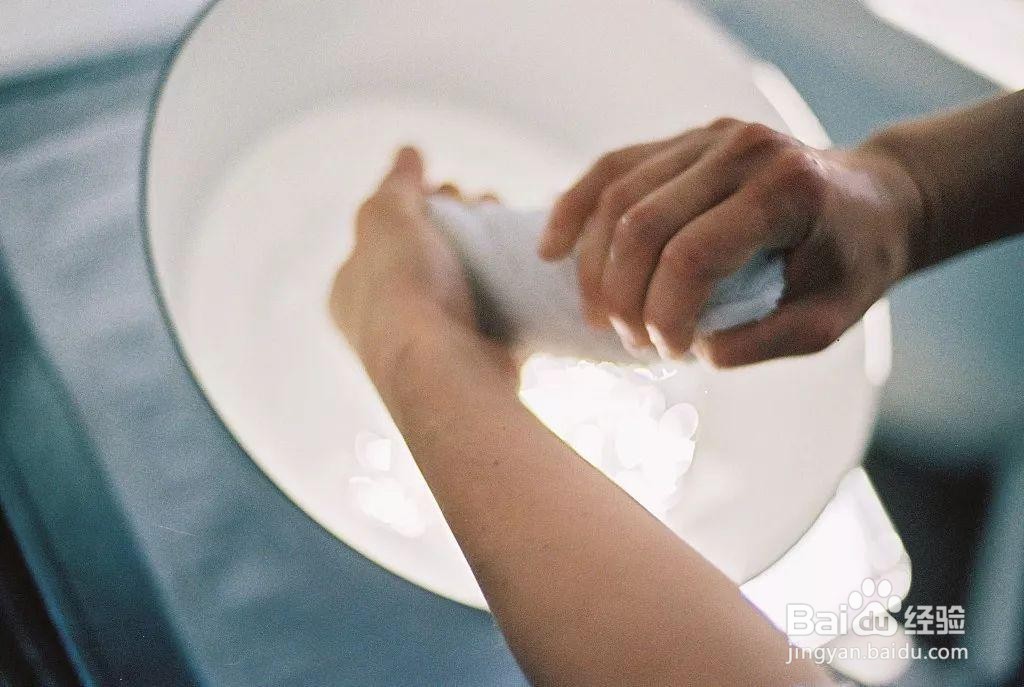 怎么去冰箱里的厚冰