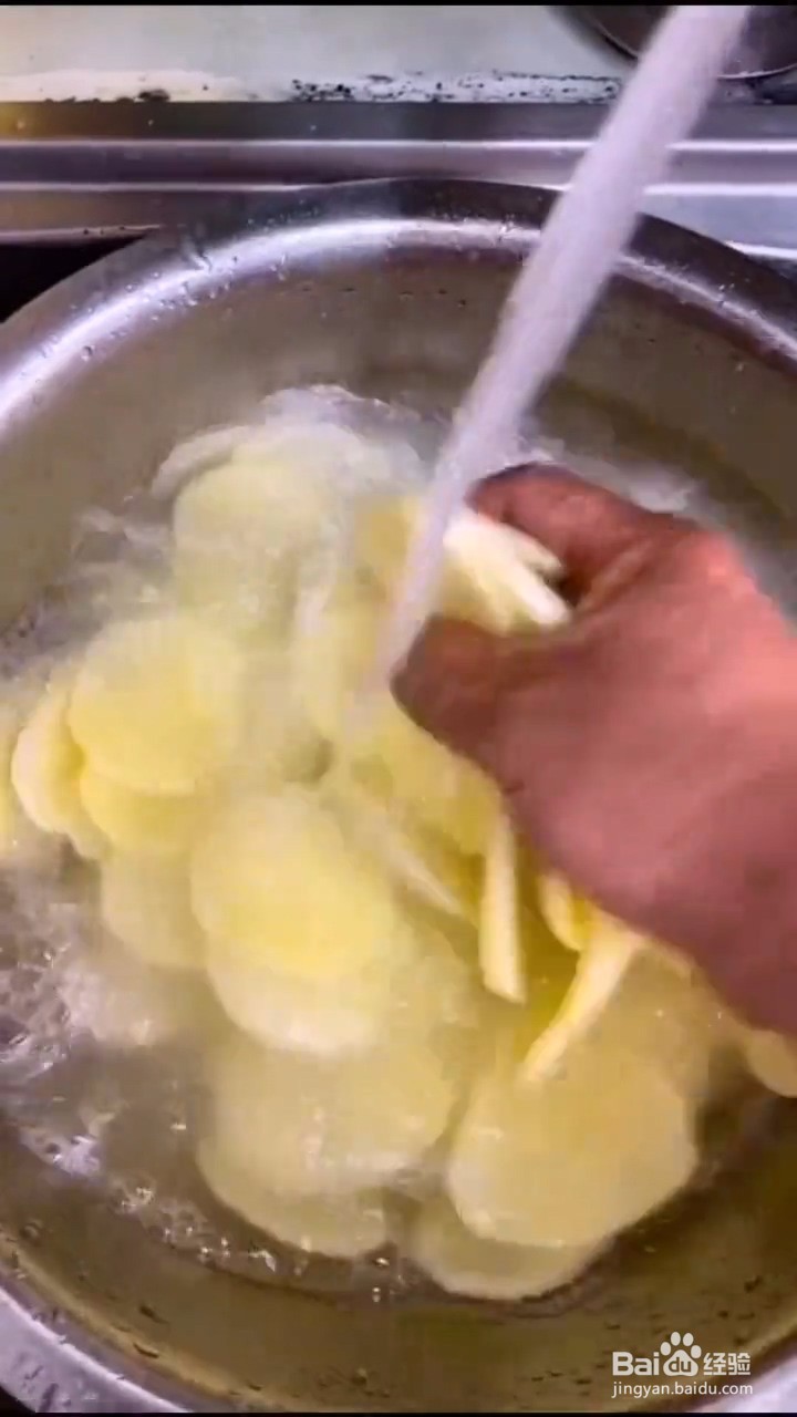 如何制作香辣凉拌土豆片