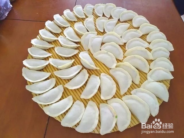 西葫鸡蛋做馅包饺子详细过程
