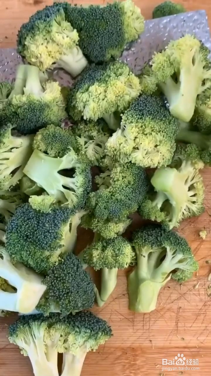 如何制作好吃的虾仁炝西兰花