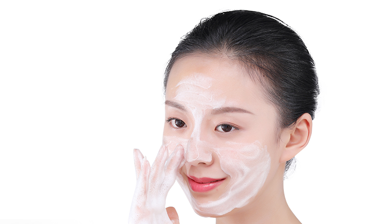 很多人喜欢手工皂,最近听说马油皂,马油皂能做什么呢