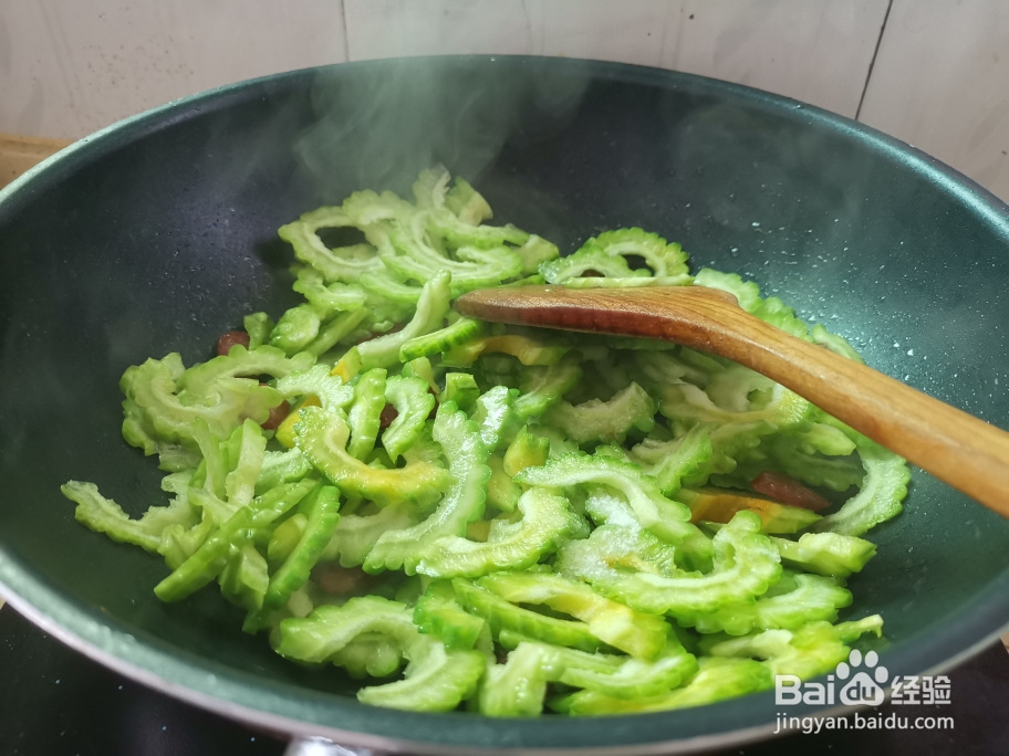 超诱人的苦瓜炒鸡蛋