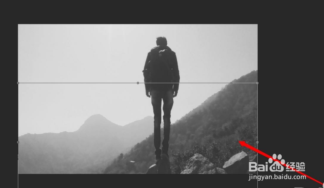 ps怎么把照片中的腿拉长