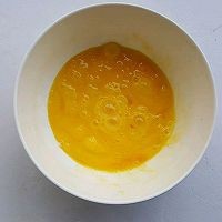 如何做出好吃又营养的水晶韭菜蛋饺?