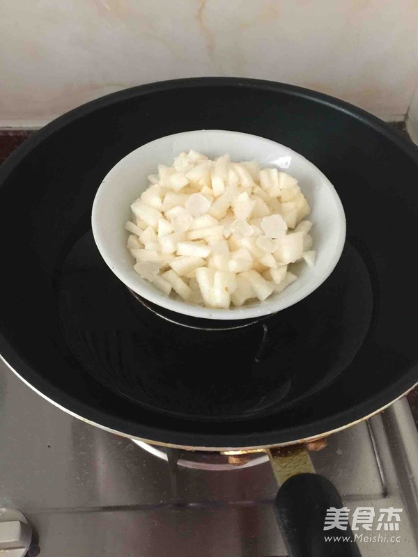 冰糖雪梨的做法