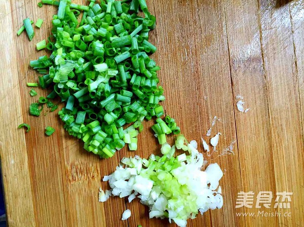 葱香芋仔片的做法