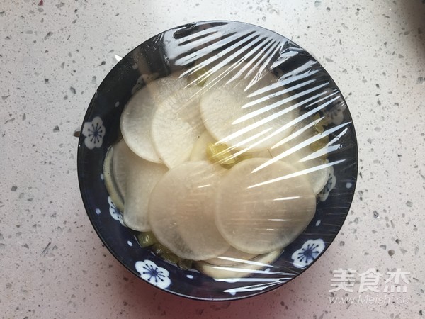泡椒酸辣白萝卜