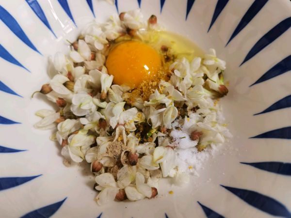 槐花全麦鸡蛋饼