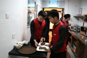 学生如何在上学期间挣到生活费