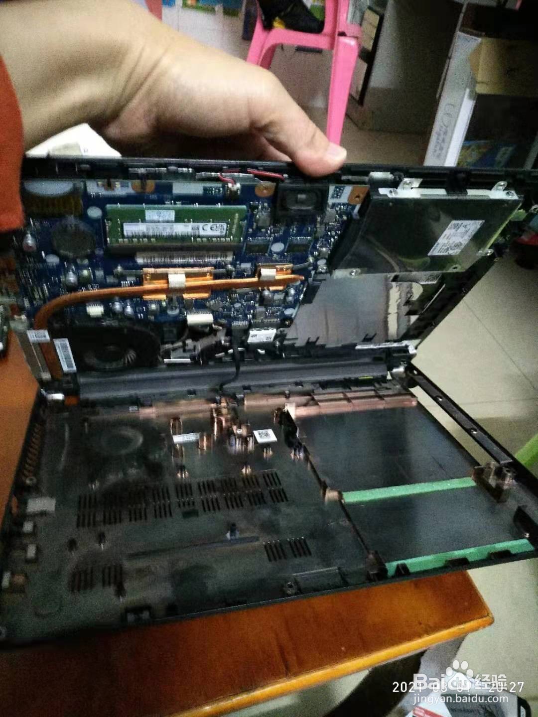 拆装更换配件联想笔记本电脑ideapad 110。