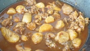 重庆芋头焖鸡怎么做