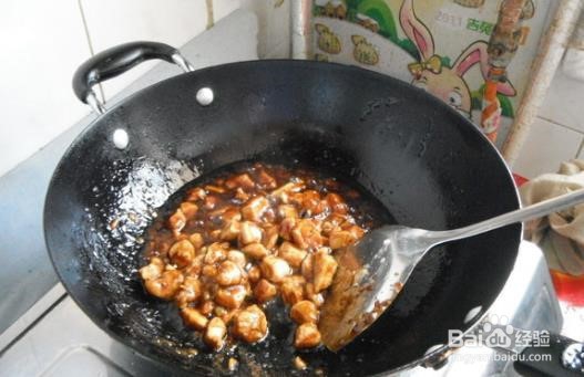 怎样做酱爆鸡丁