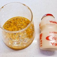 如何制作美味的百香果养乐多