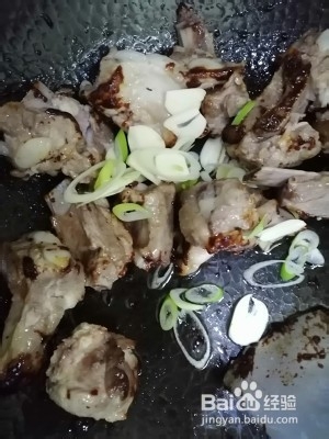 家常红烧排骨的做法