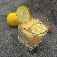 夏日缤纷水果雪洛可冰淇淋气泡饮的做法步骤