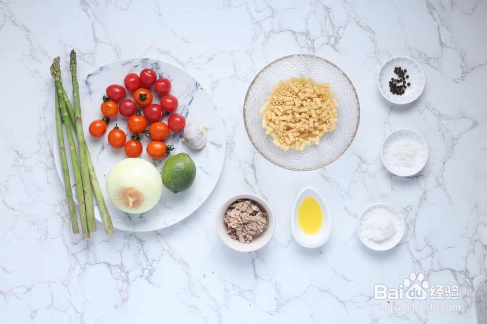 低卡低脂的通心粉金枪鱼沙拉