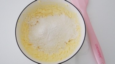 童趣糖霜饼干的做法