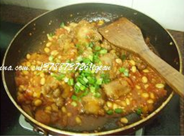茄汁黄豆焖牛尾