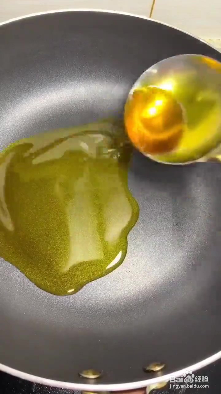 如何制作香辣红烧鲫鱼
