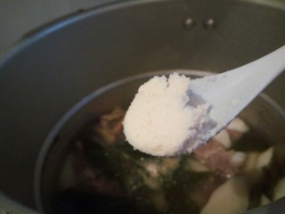 排骨山药海带汤