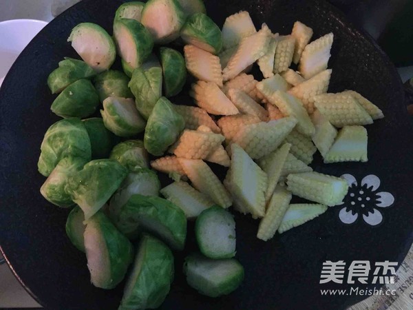 杂炒虾仁的做法