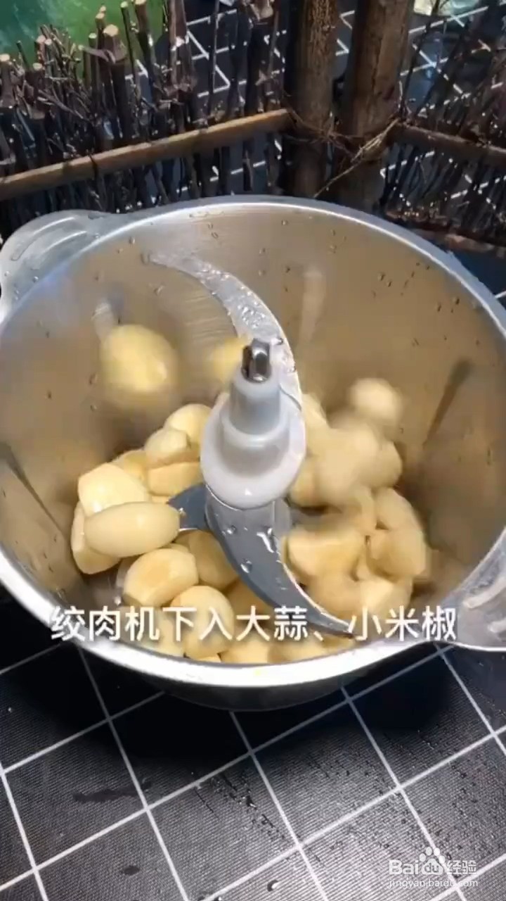 怎样在家自制烧烤店的蒜蓉辣椒酱