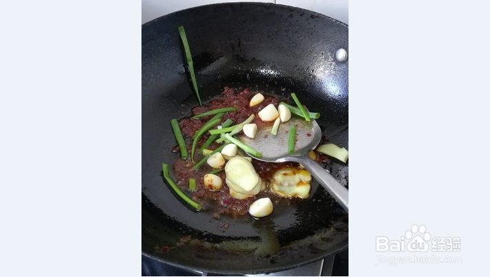 红烧鱼块不用油煎的方法