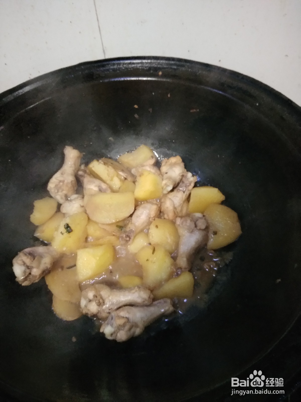 鸡翅中炖土豆