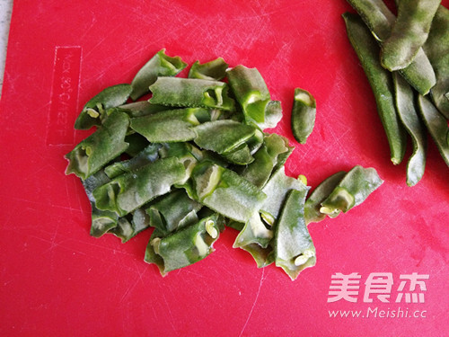 风味扁豆辣椒闷烧肉