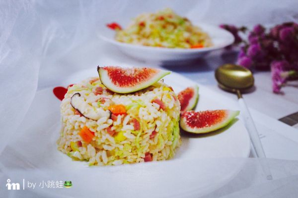 卷心菜香肠炒饭