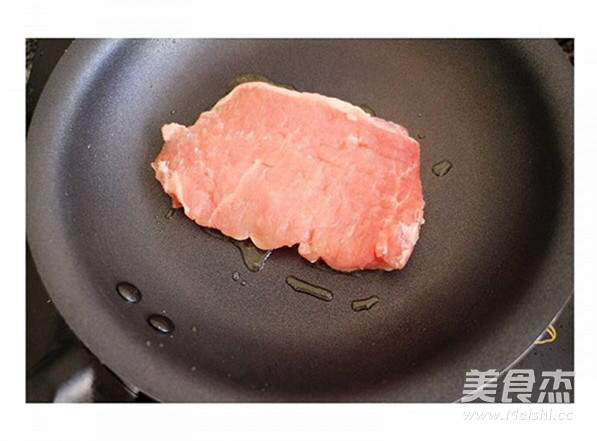 黑椒猪扒牛油果意面