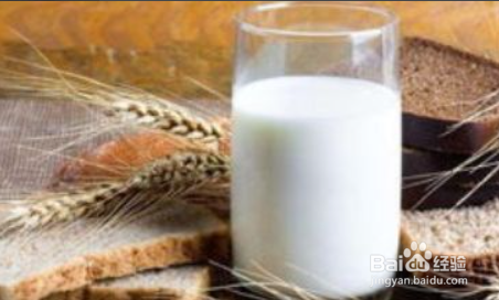 纯牛奶的膻味怎么处理