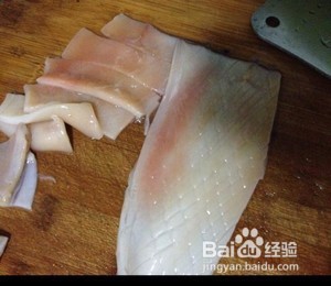 香芹爆炒鲜鱿 怎么做